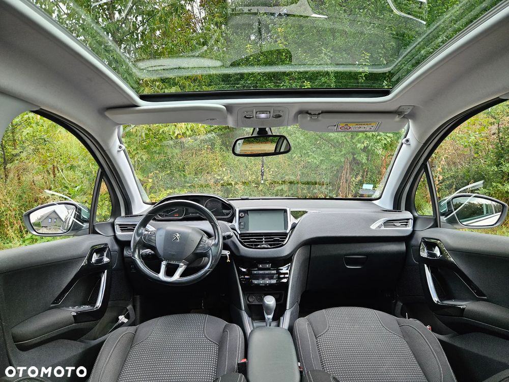 Peugeot 208 1.2 PureTech Allure S&S EAT6 - 24