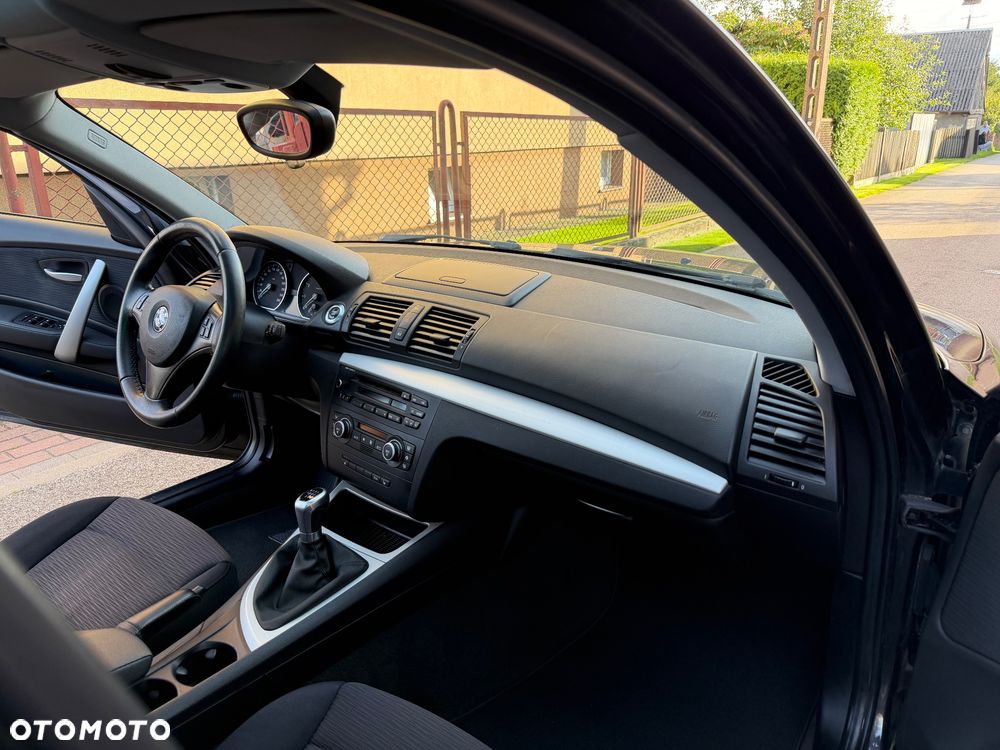 BMW Seria 1 120i - 16