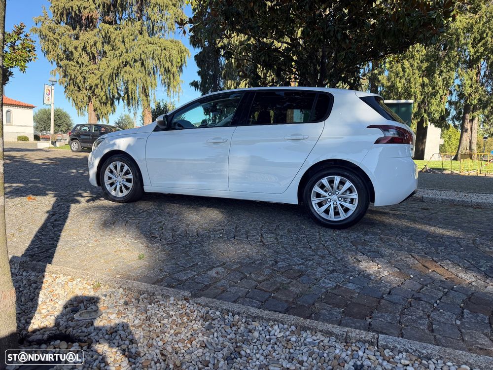 Peugeot 308 - 5