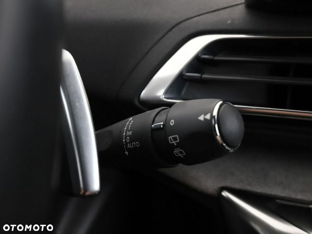 Peugeot 3008 Hybrid4 300 e-EAT8 GT Pack - 35