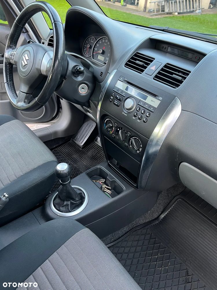 Suzuki SX4 1.5 - 24