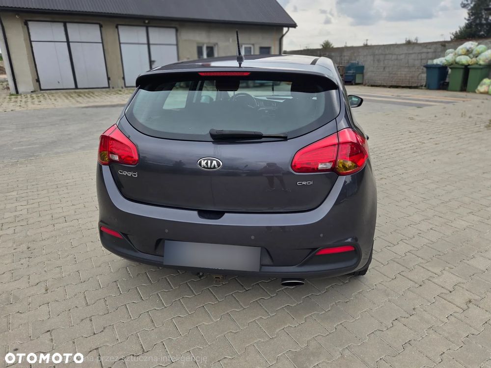 Kia Ceed - 4