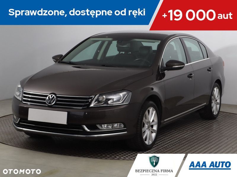 Volkswagen Passat - 2