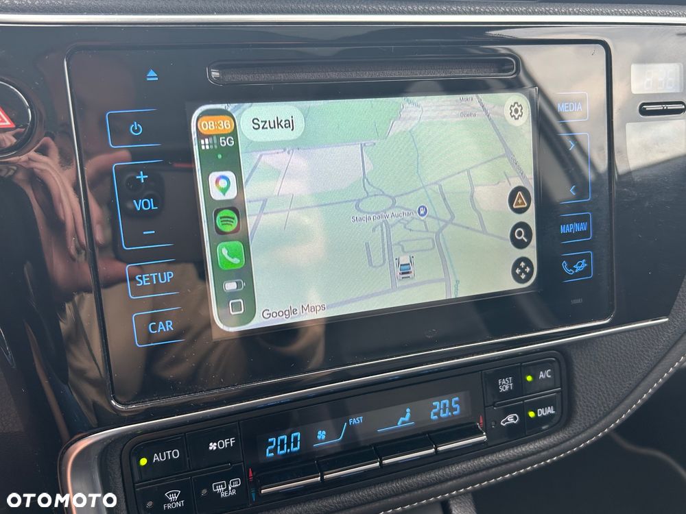 Toyota Auris Hybrid 135 Prestige - 17