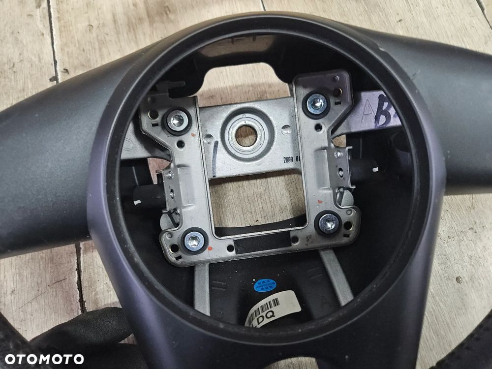 Kierownica skórzana Kia Picanto I lift 1,1 benzyna 2010r - 4