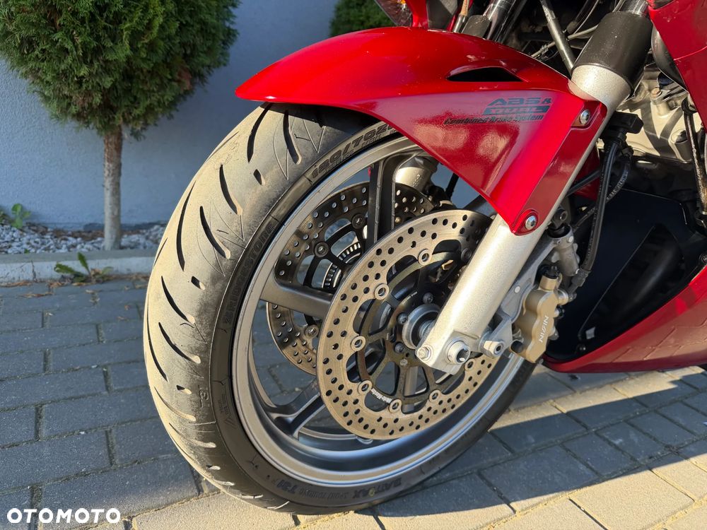 Honda VFR - 29