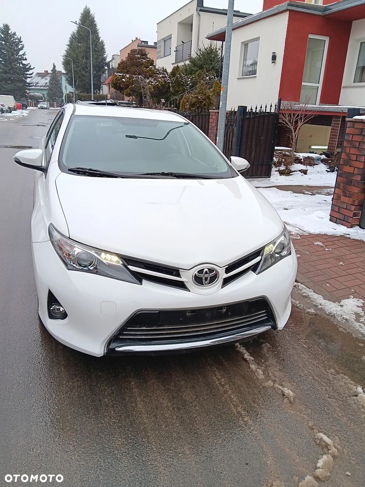 Toyota Auris - 1