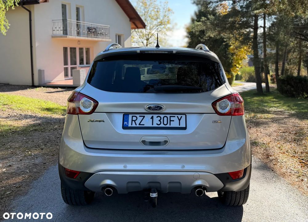 Ford Kuga 2.0 TDCi 2x4 Titanium - 9