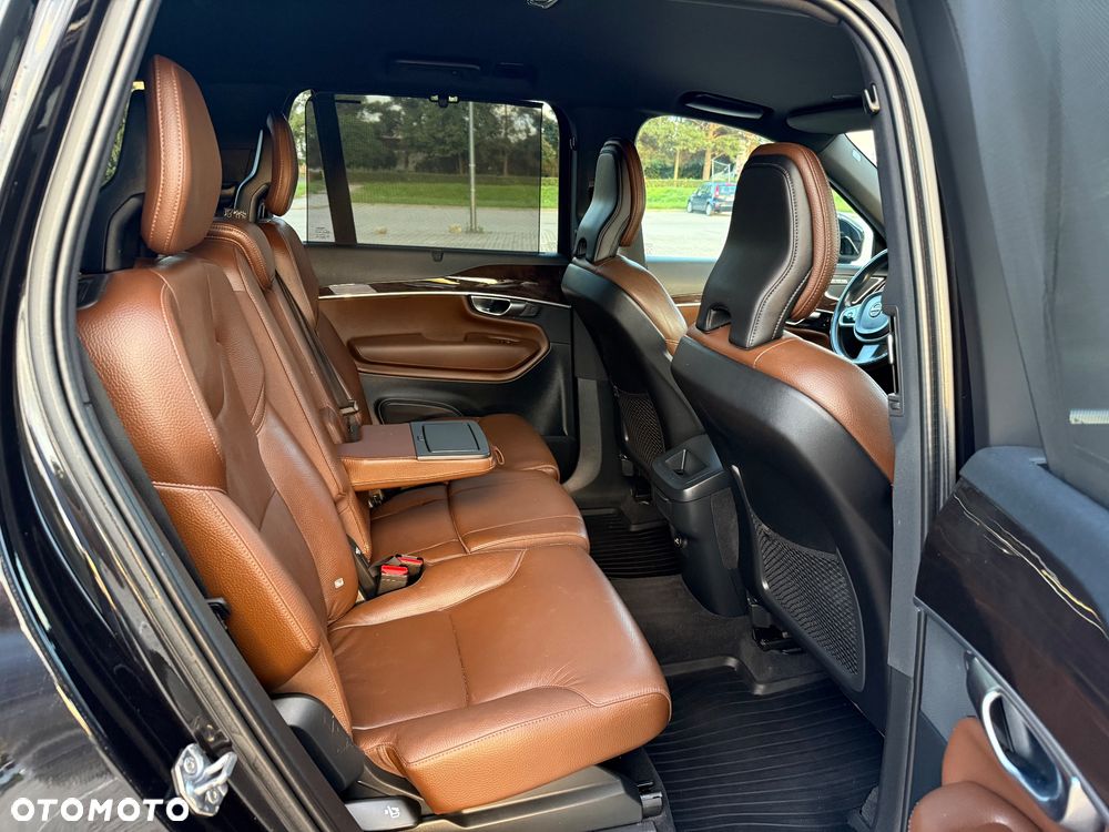 Volvo XC 90 - 22