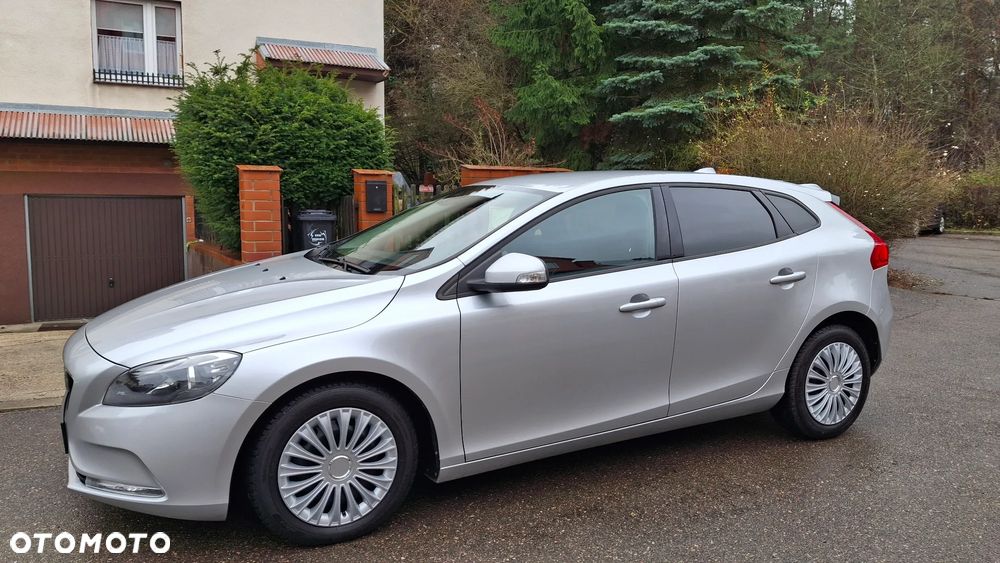 Volvo V40 D2 Kinetic - 28