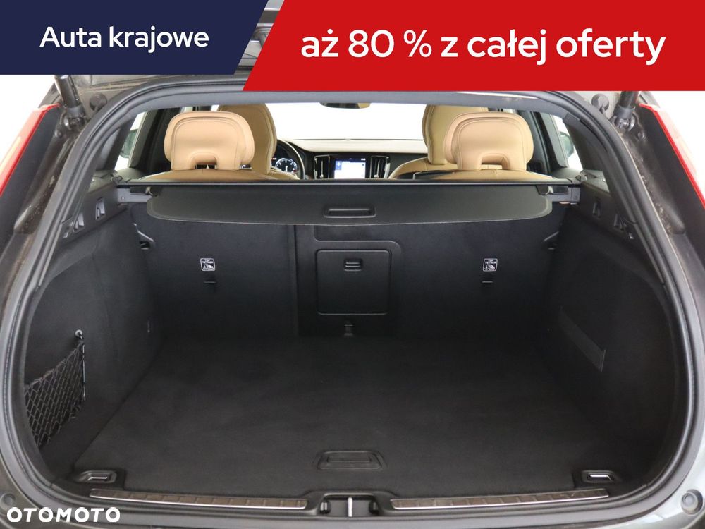 Volvo V60 Cross Country - 16