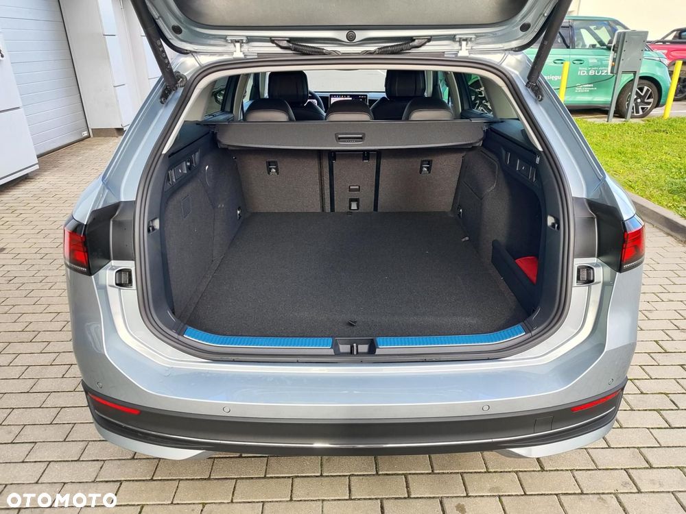 Volkswagen Passat Variant - 11