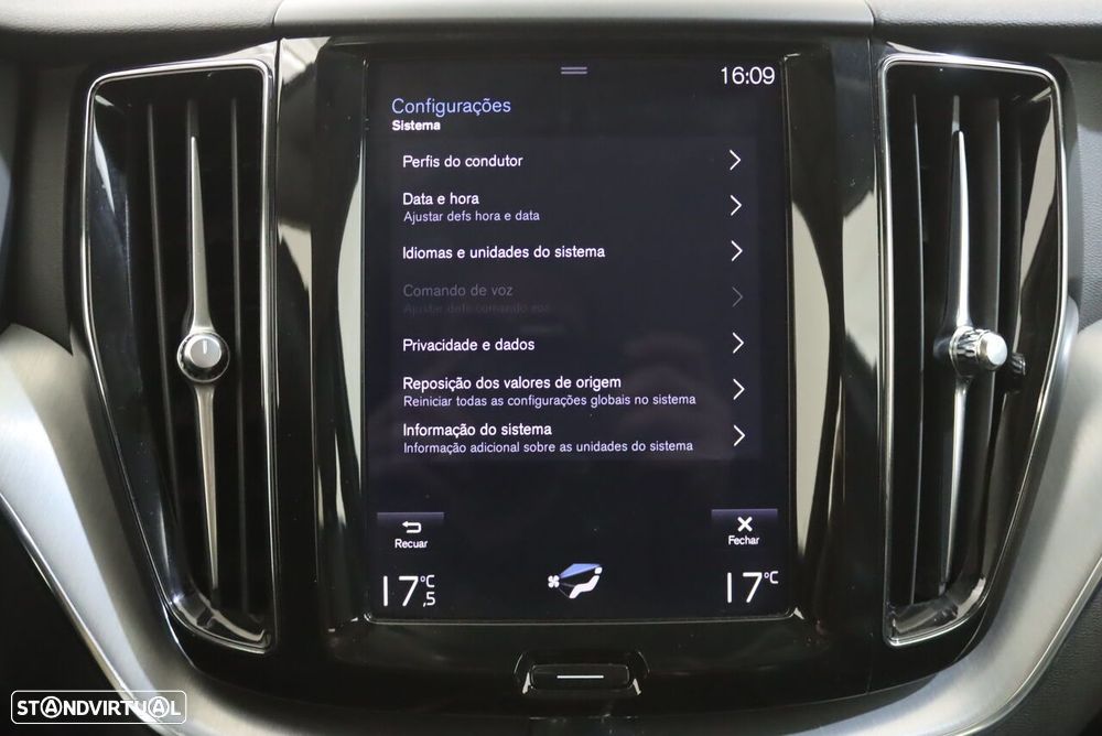 Volvo XC 60 2.0 T8 PHEV Momentum AWD - 31