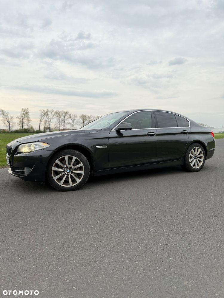 BMW Seria 5 525d - 4