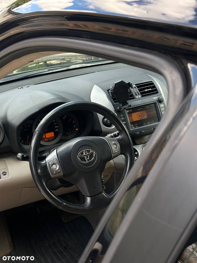 Toyota RAV4 2.0 VVT-i Premium - 12