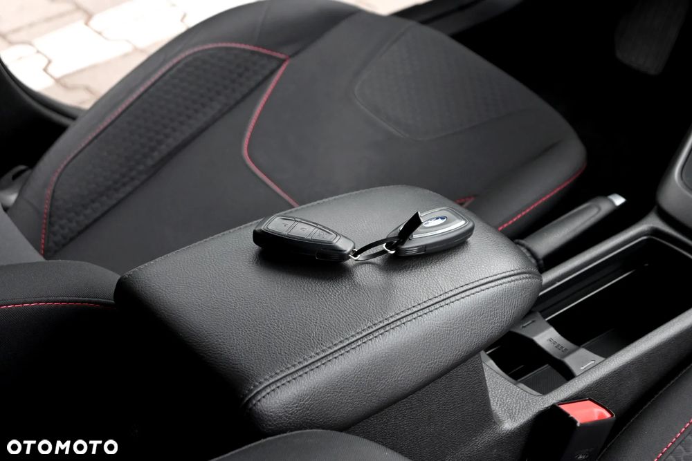 Ford Focus 1.5 EcoBoost ST-Line - 33