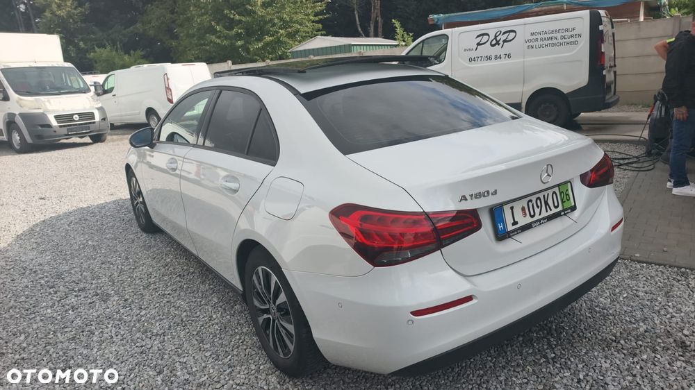 Mercedes-Benz Klasa A 180 d 8G-DCT Lim Entry - 5