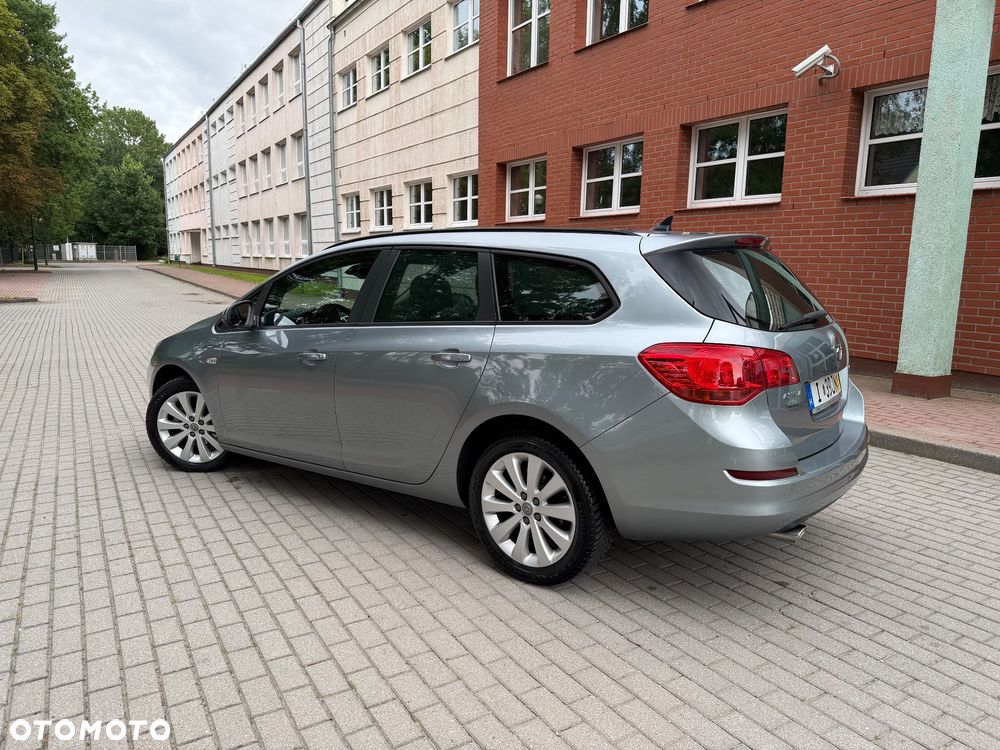 Opel Astra 1.4 Turbo Edition - 10