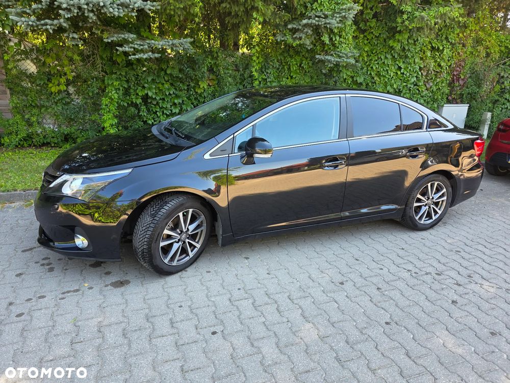 Toyota Avensis 1.8 Premium - 4