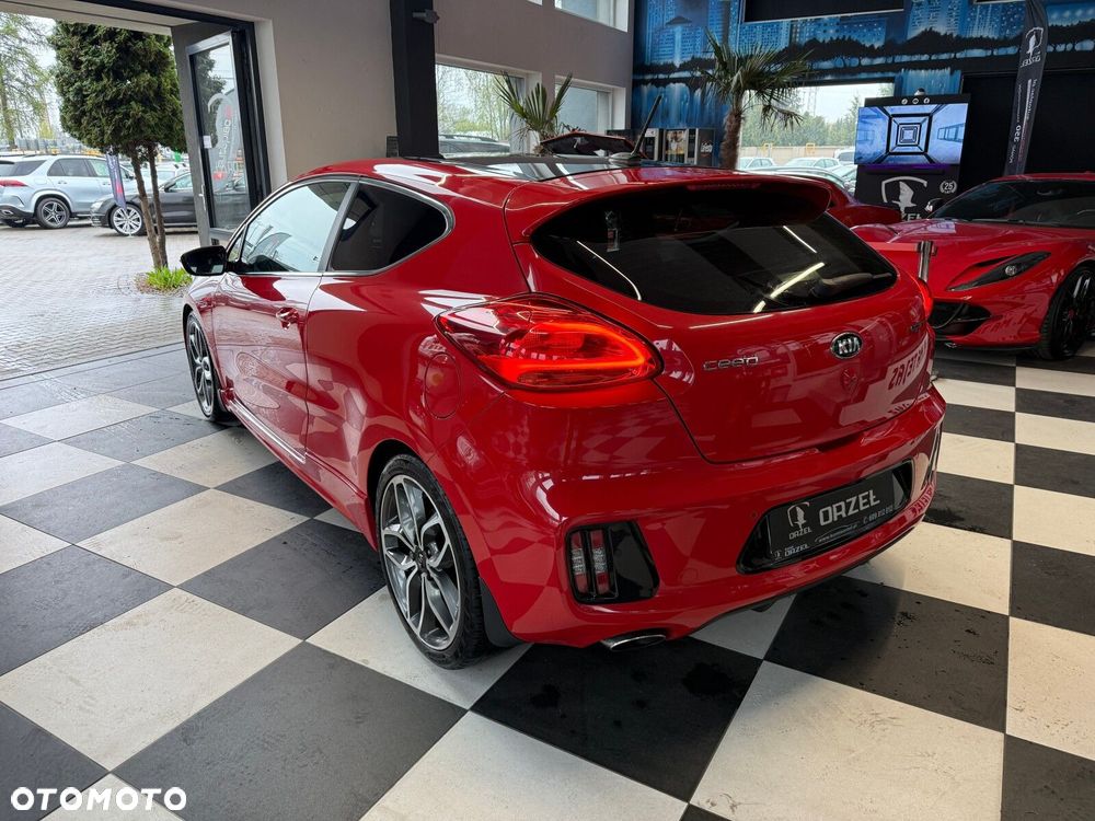 Kia Ceed - 6