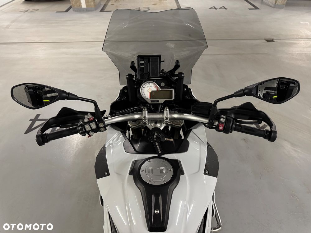 BMW XR - 13