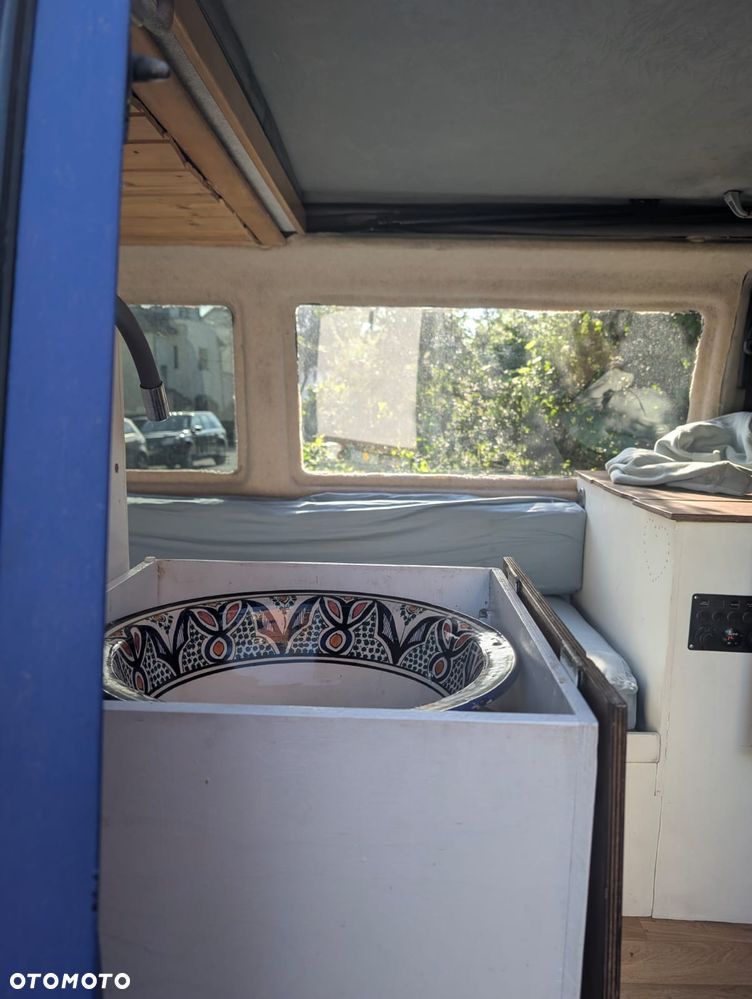 Volkswagen Transporter - 14