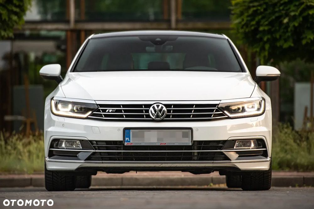 Volkswagen Passat - 11