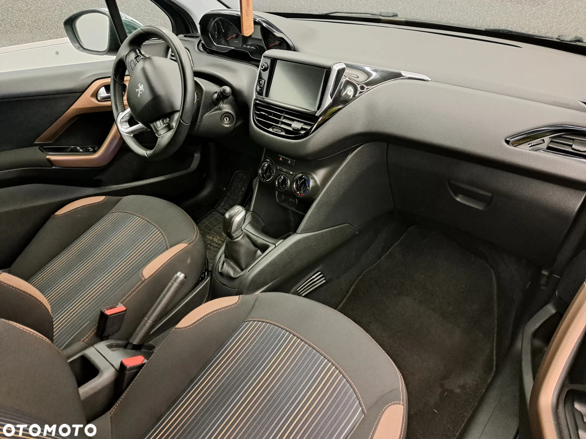 Peugeot 208 1.2 PureTech Active - 8