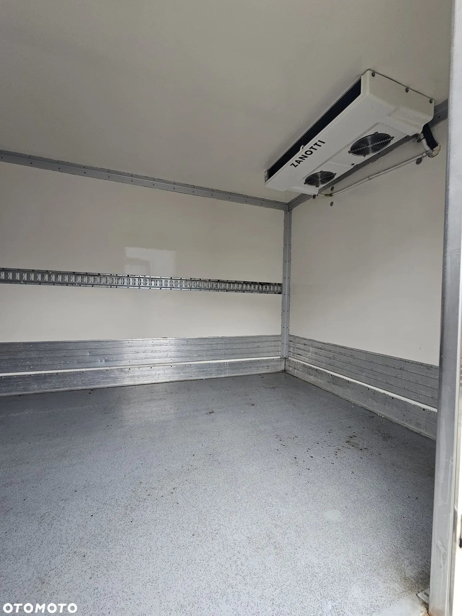 Iveco 70C17 - 16