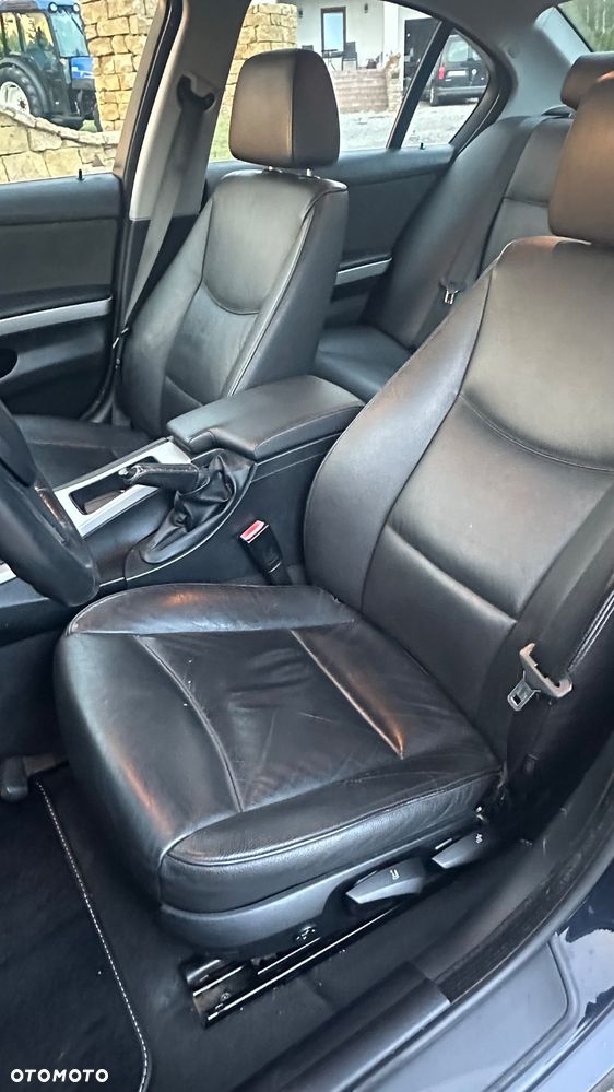 BMW Seria 3 320i - 9