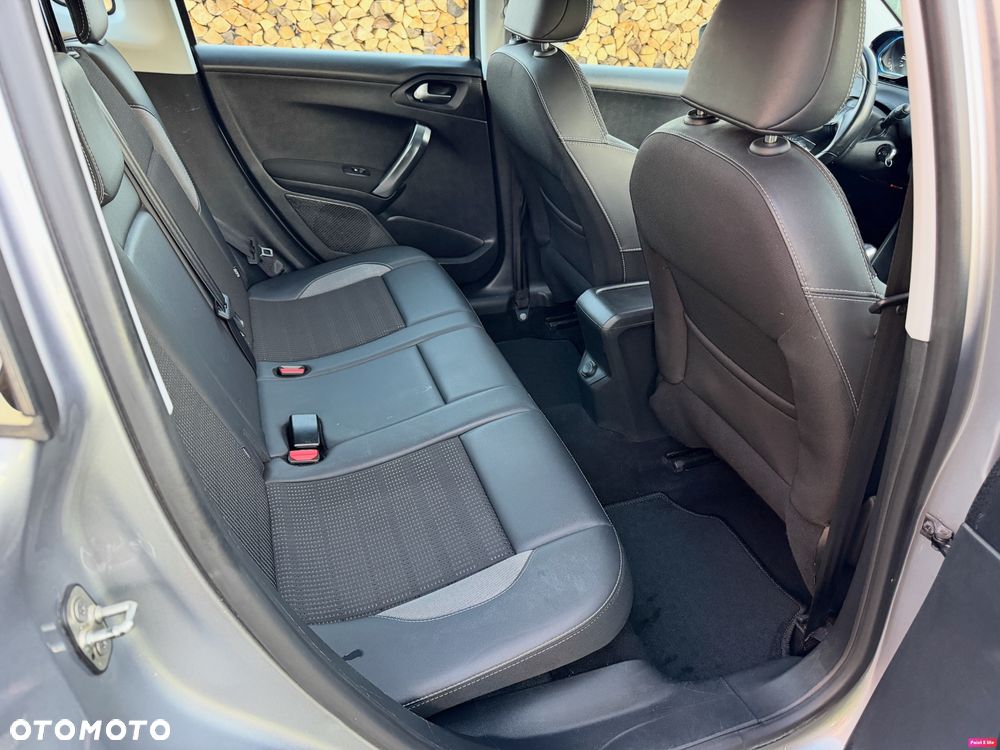 Peugeot 2008 PureTech 110 Stop&Start Allure - 36