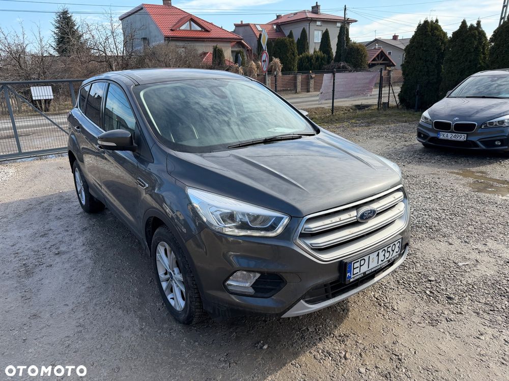 Ford Kuga 1.5 EcoBoost 2x4 Titanium - 3