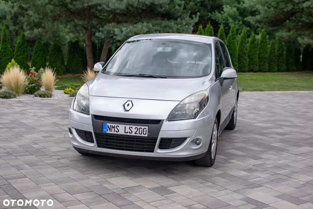 Renault Scenic - 1