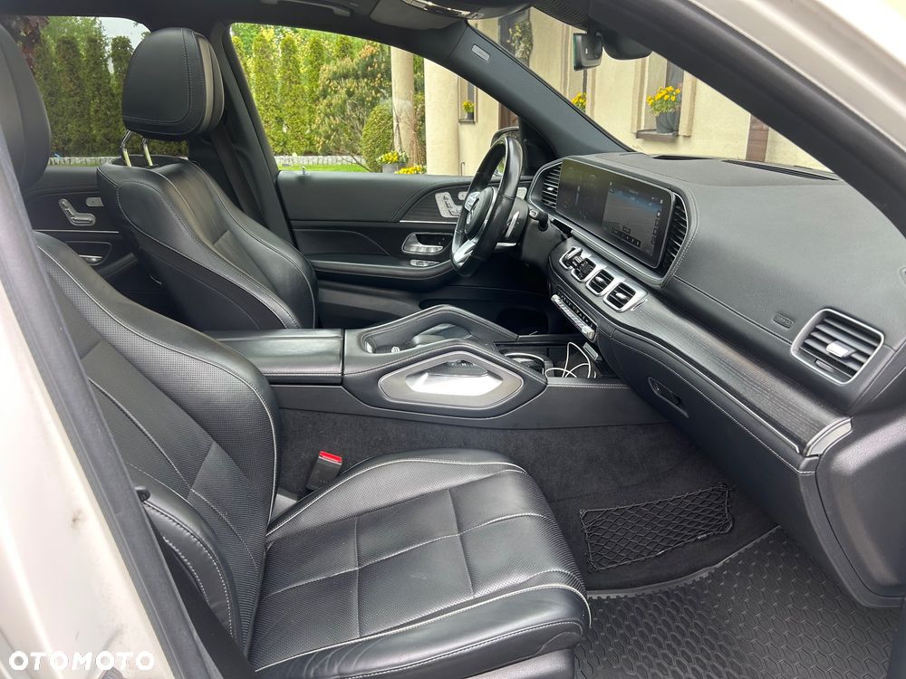 Mercedes-Benz GLS - 17