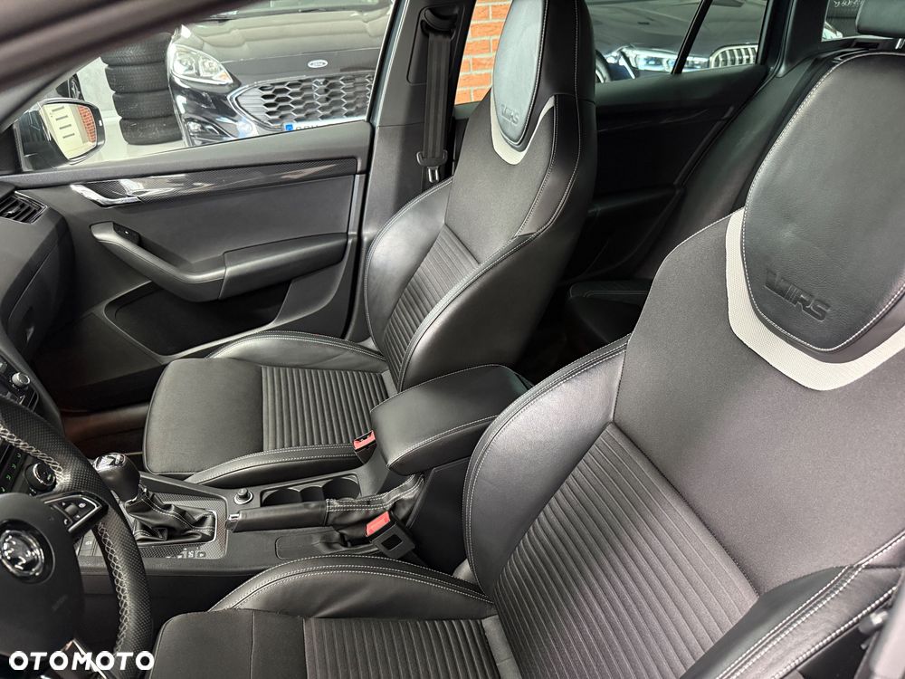 Skoda Octavia 2.0 TDI DSG RS - 17