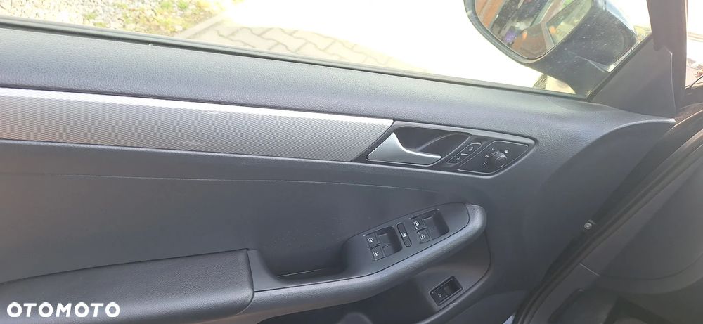 Volkswagen Jetta 1.2 TSI BMT Comfortline - 10