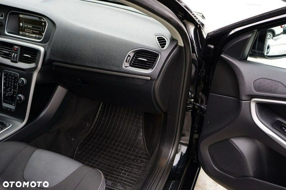 Volvo V40 - 18