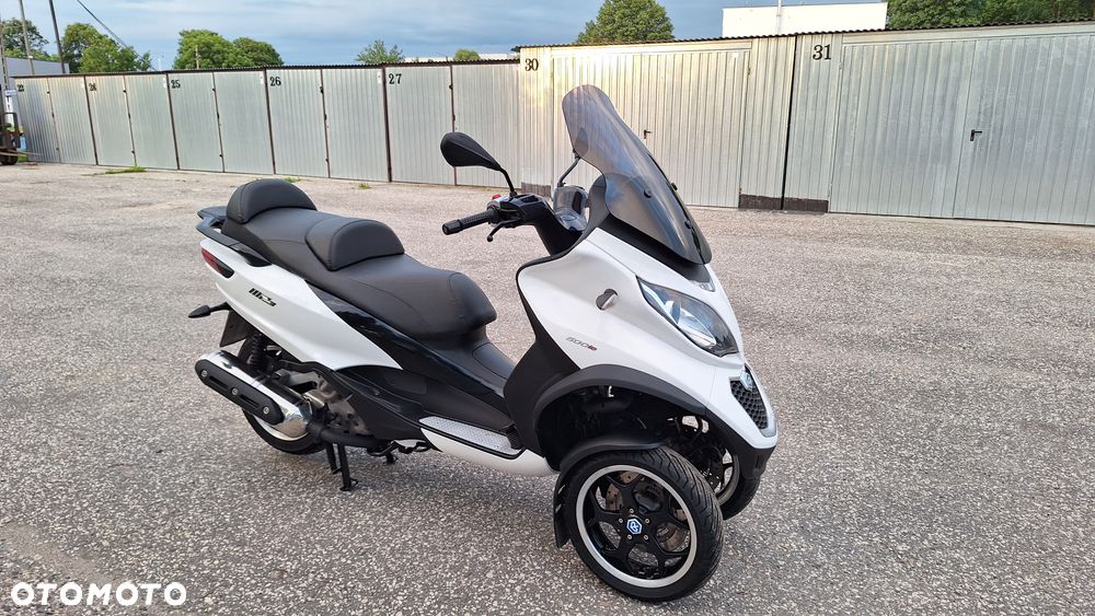 Piaggio MP-3 - 13