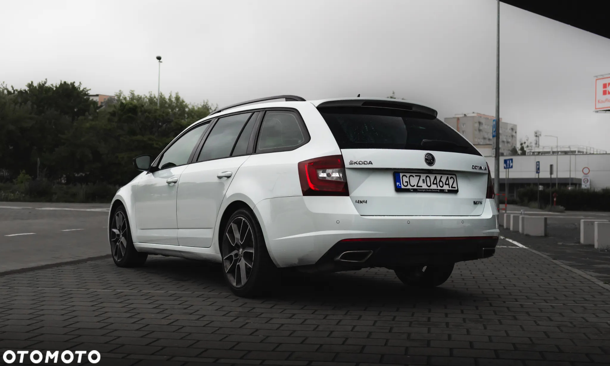 Skoda Octavia 2.0 TDI SCR 4x4 RS DSG - 5