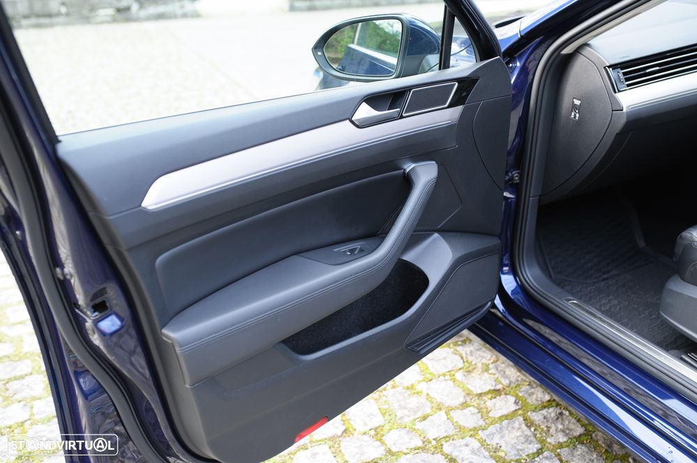VW Passat Variant - 31