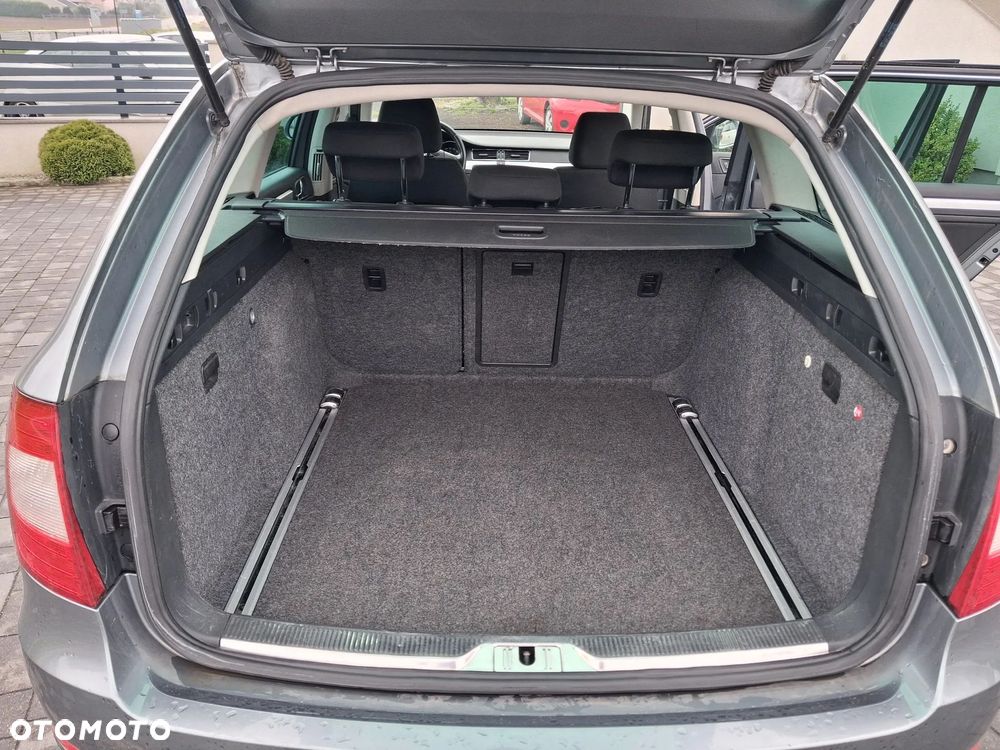 Skoda Superb 2.0 TDI DSG Exclusive - 15