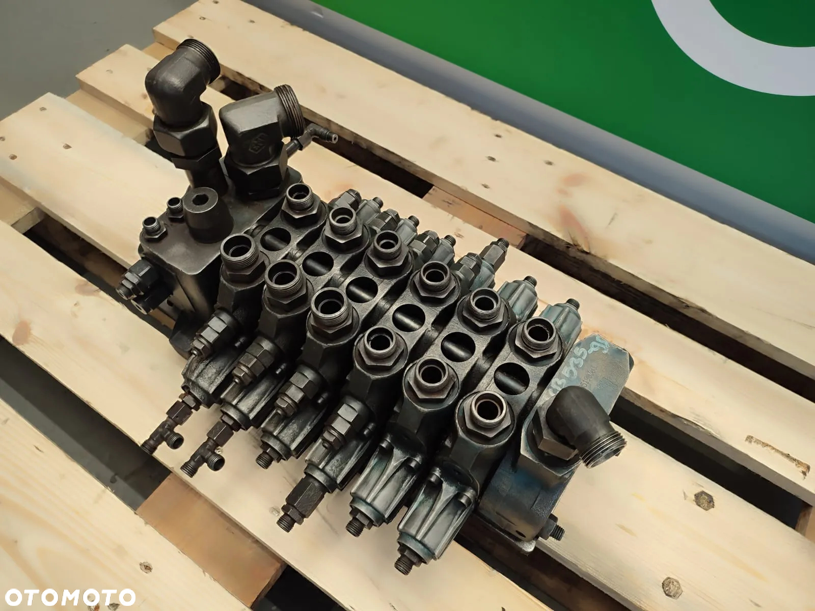 Rozdzielacz hydrauliczny 07260157 JCB 535-95 - 3
