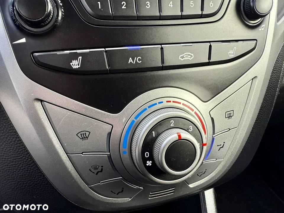 Hyundai ix20 1.4 Fifa World Cup Edition - 23