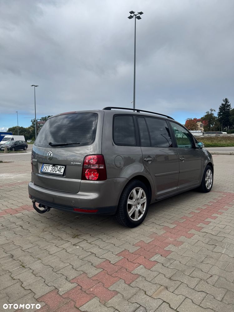 Volkswagen Touran 2.0 TDI DPF Life - 11