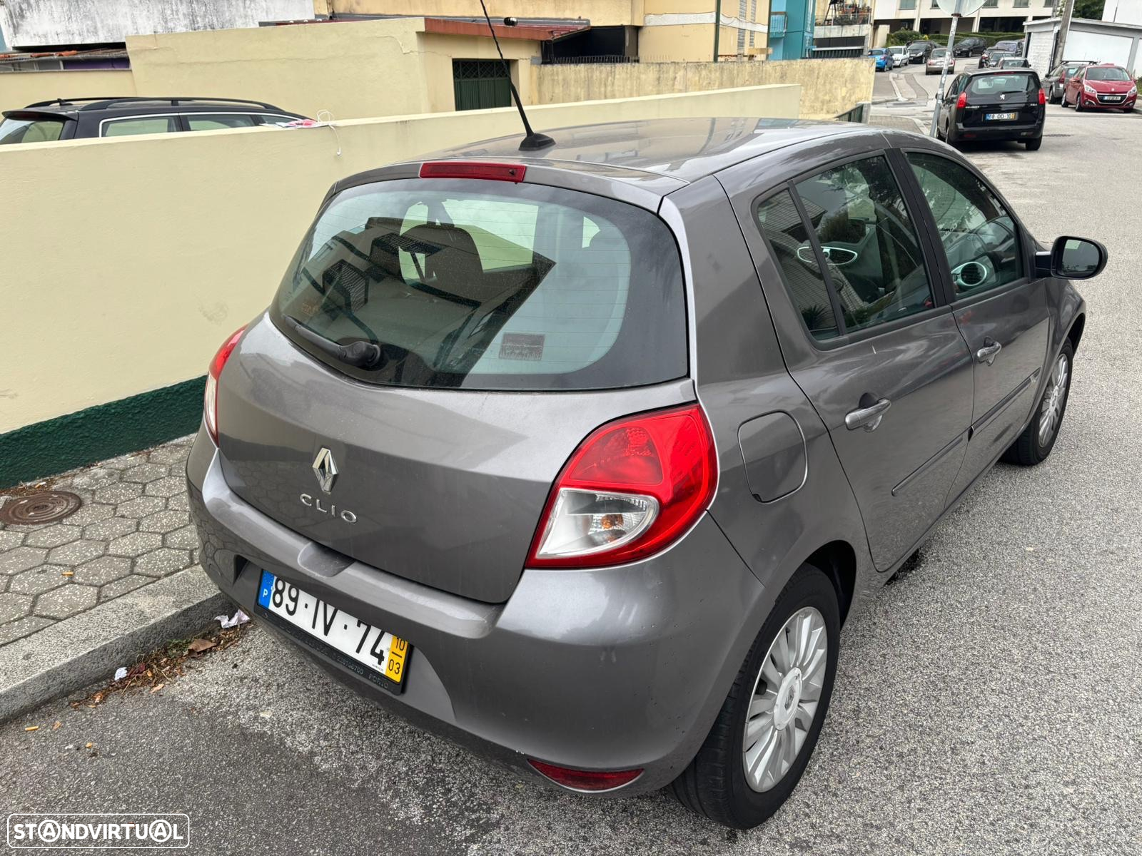 Renault Clio 1.2 16V Confort - 4