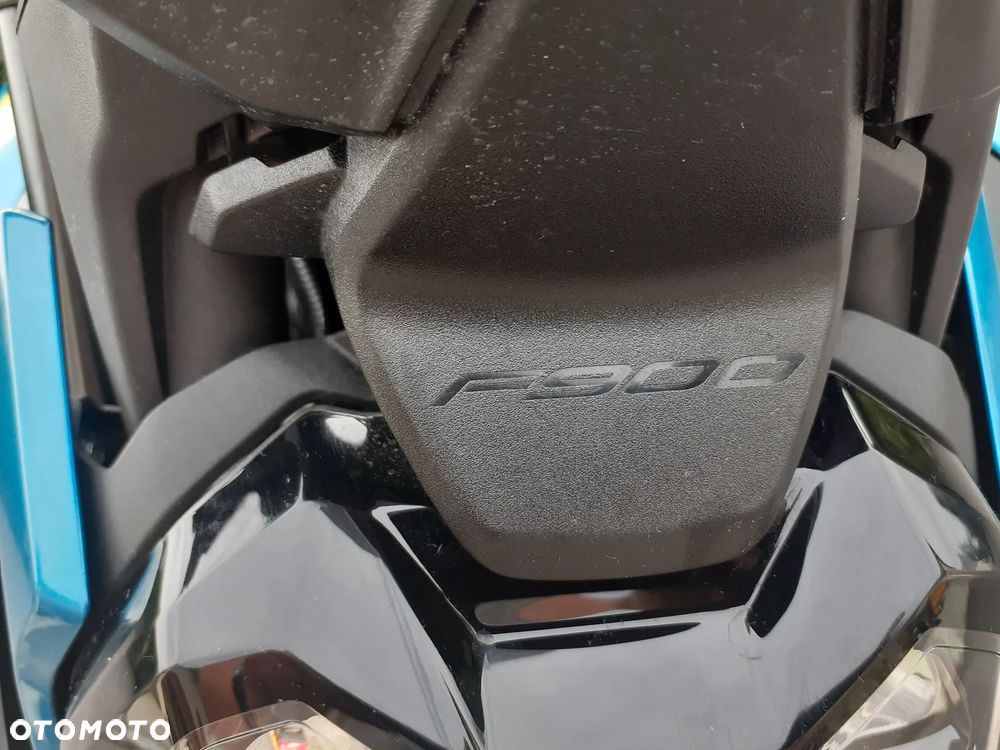 BMW F - 16