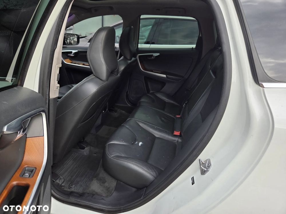 Volvo XC 60 T5 Drive-E Momentum - 13