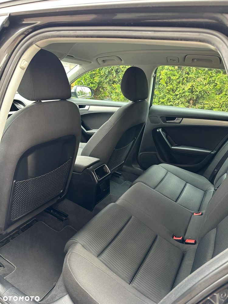 Audi A4 Avant 2.0 TDI DPF quattro Attraction - 9