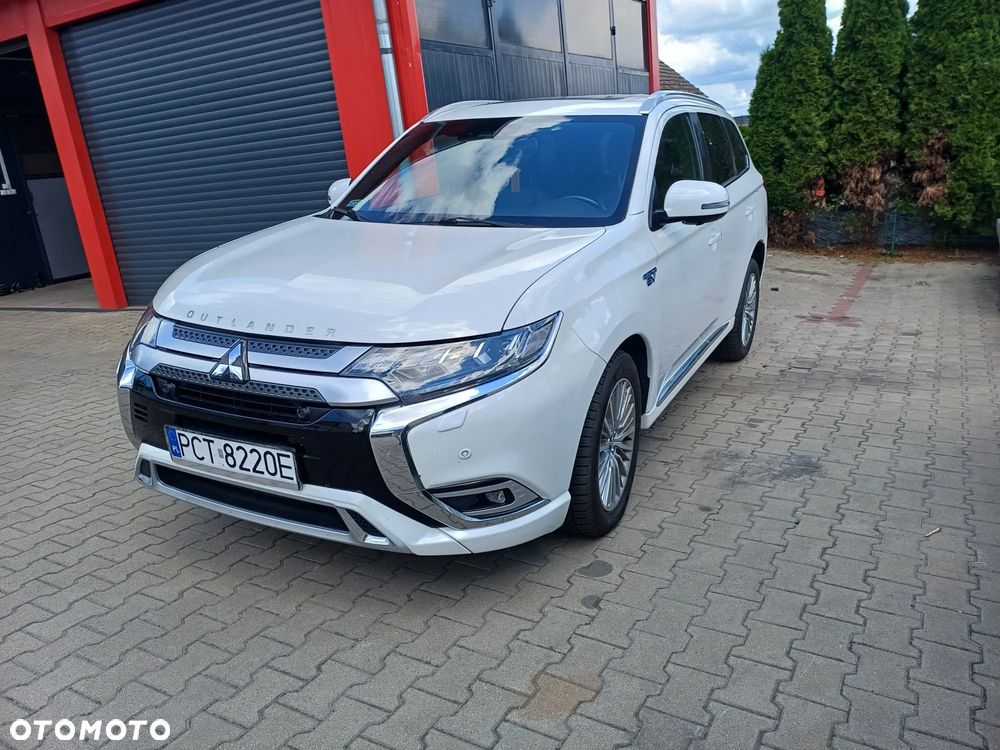 Mitsubishi Outlander 2.4 4WD Diamant+ - 1