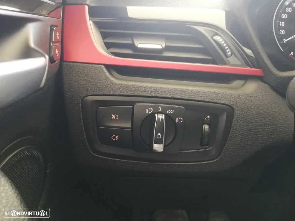 BMW X1 xDrive18d Sport Line - 19